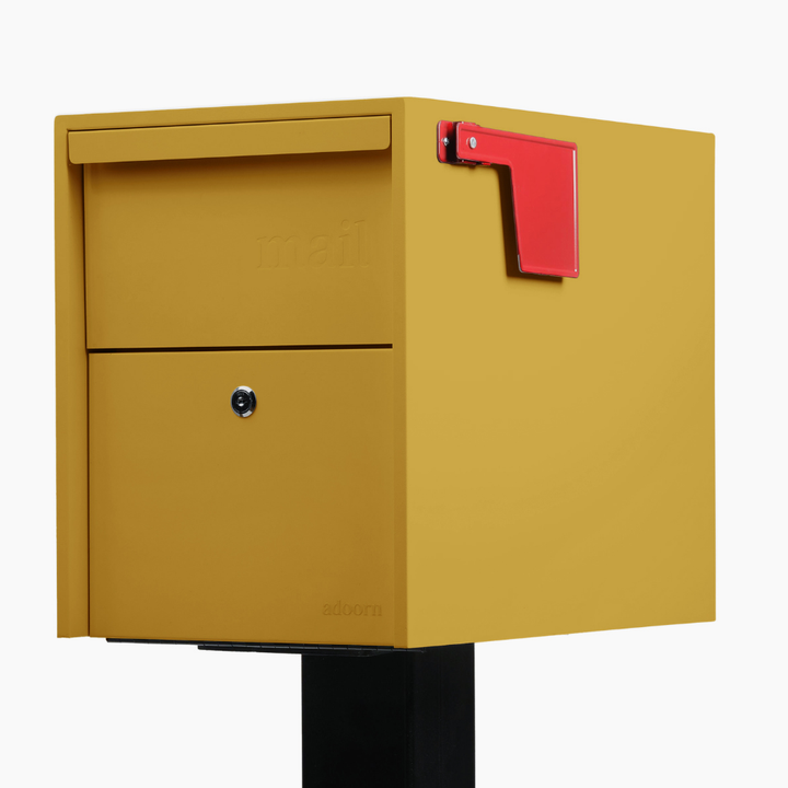 Post Mount-Large Mailbox (Curb Yellow)